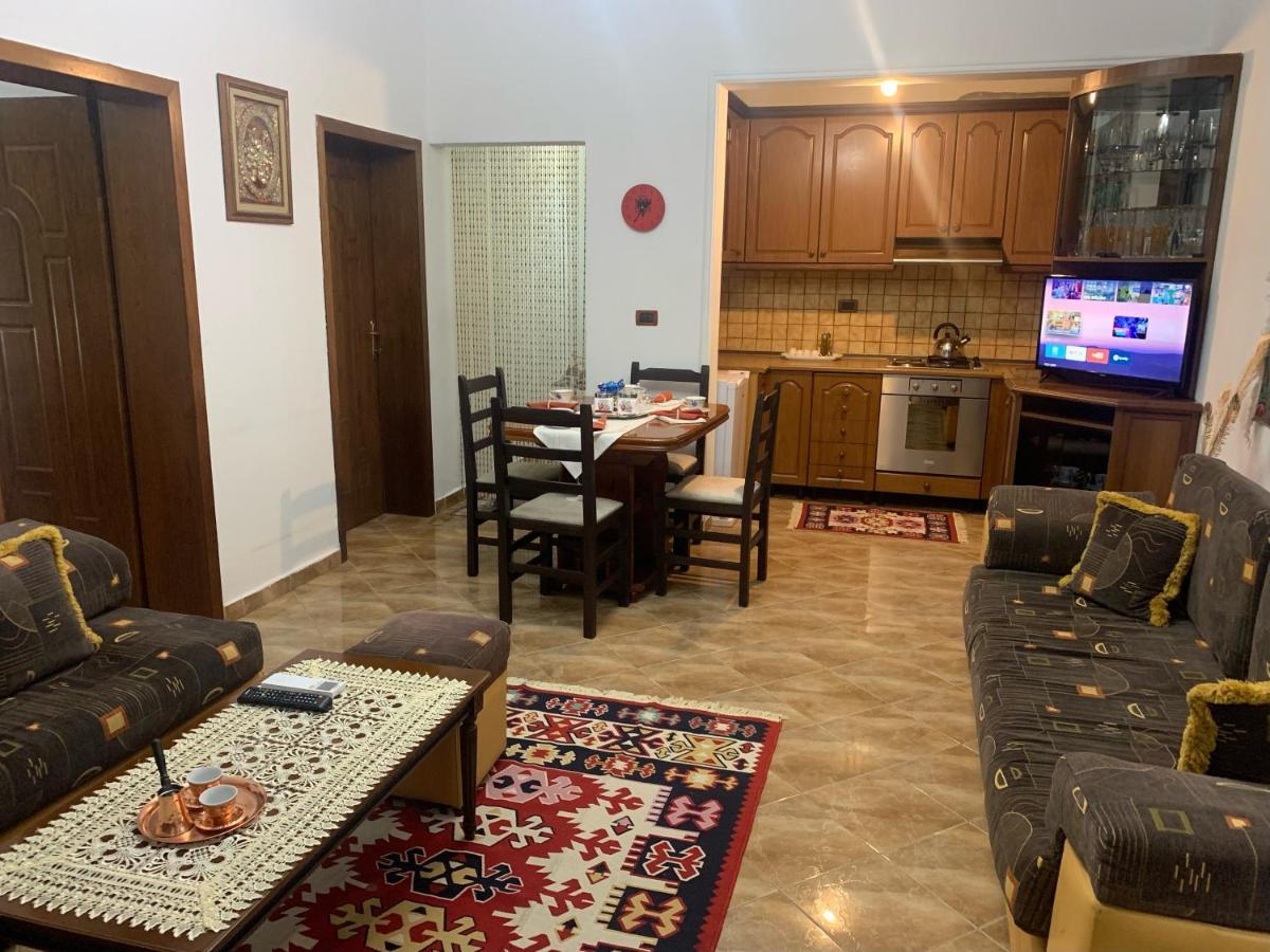 Vila Demaj! Free Parking Berat Exterior foto