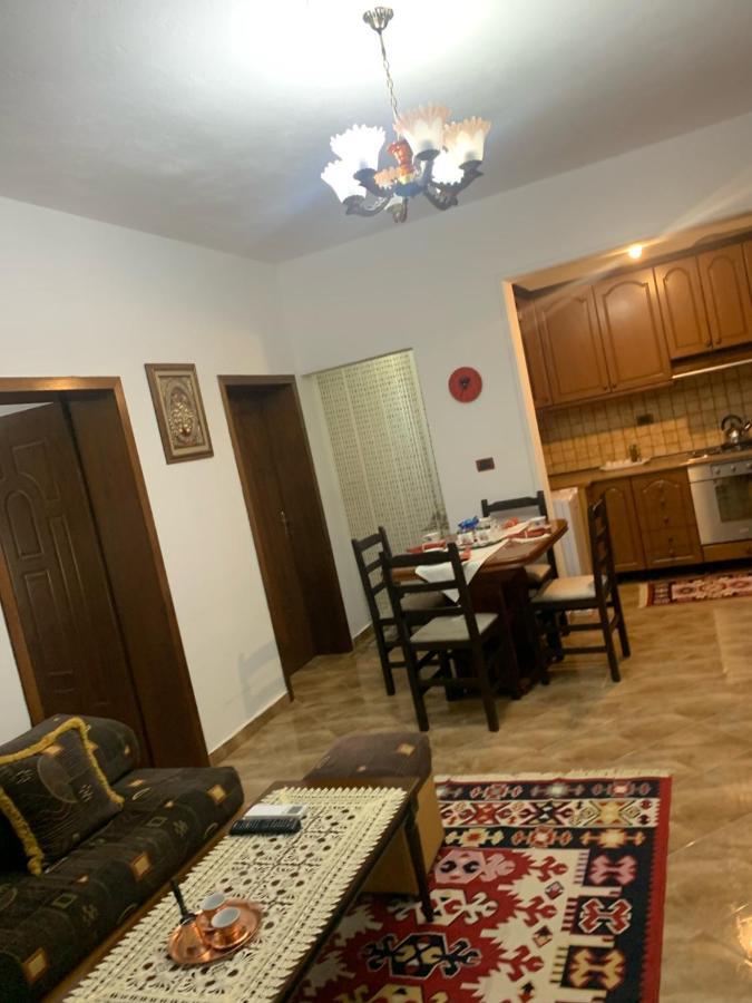 Vila Demaj! Free Parking Berat Exterior foto