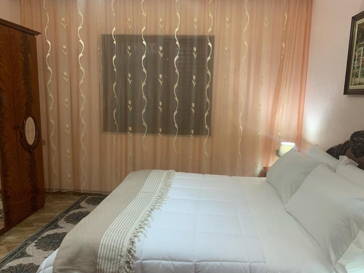 Vila Demaj! Free Parking Berat Exterior foto